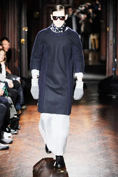 Look 3